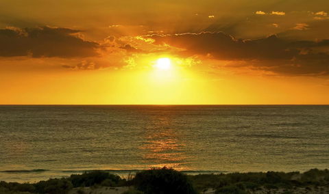 Scarborough & Absolutely Beachfront - Accommodation Kalgoorlie 3