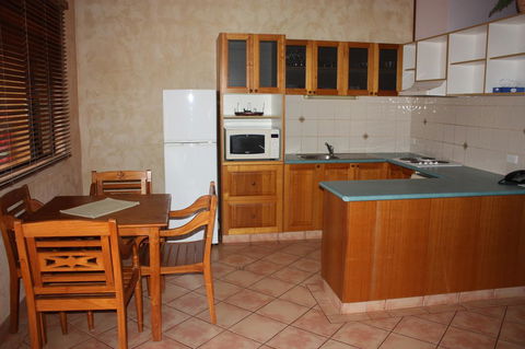 Apartments At Blue Seas Resort - Accommodation Kalgoorlie 4