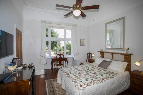 Danum House - Accommodation Kalgoorlie 13