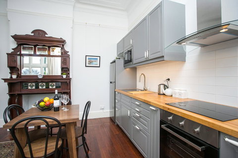 Danum House - Accommodation Kalgoorlie 1