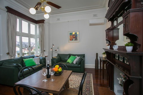 Danum House - Accommodation Kalgoorlie 4