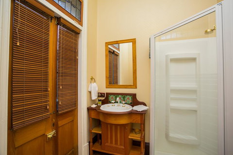 Danum House - Accommodation Kalgoorlie 21