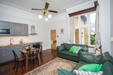 Danum House - Accommodation Kalgoorlie 11