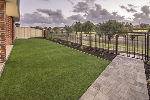 15 Cabot Close - Accommodation Kalgoorlie 24