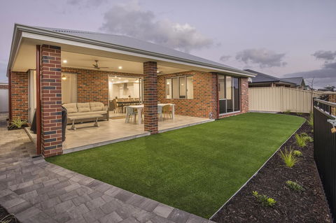 15 Cabot Close - Accommodation Kalgoorlie 26