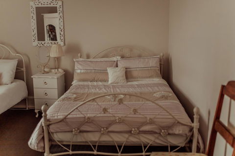 Bluebird Cottage - Accommodation Kalgoorlie 3