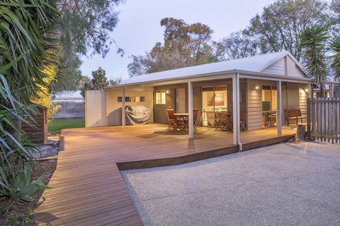 Boardwalk - Accommodation Kalgoorlie 2