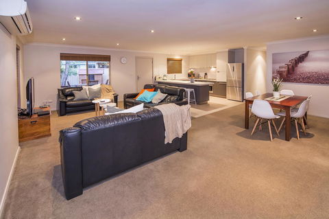 Boardwalk - Accommodation Kalgoorlie 14