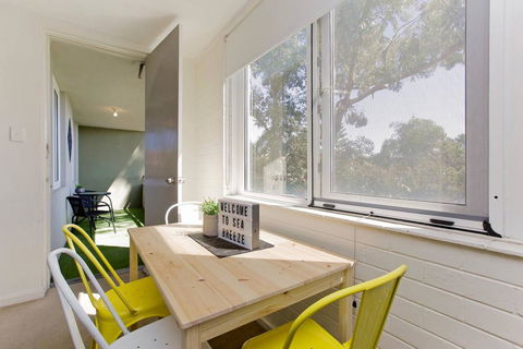 SEA BREEZE â€“ Between Cottesloe Beach & Swan River - Accommodation Kalgoorlie 9