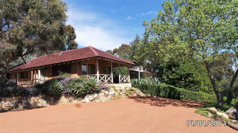 Eleebana Guest House - Accommodation Kalgoorlie 0
