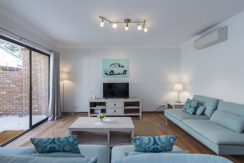 Cottesloe Sea Salt Abode - Executive Escapes - Accommodation Kalgoorlie 3