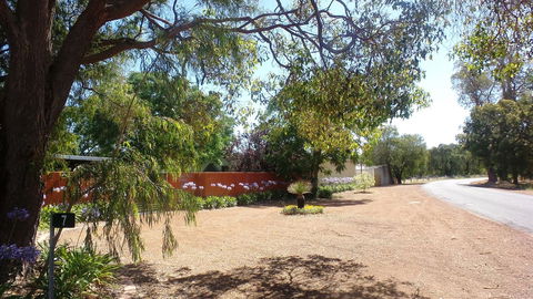 Windfall Estate Vineyard Cottage - Accommodation Kalgoorlie 12