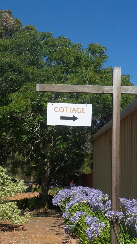 Windfall Estate Vineyard Cottage - Accommodation Kalgoorlie 14
