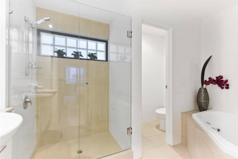 The Executive Penthouse - Accommodation Kalgoorlie 9