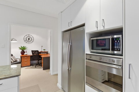 The Executive Penthouse - Accommodation Kalgoorlie 15