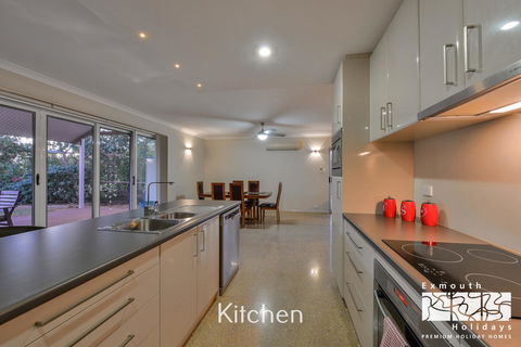 13 Learmonth Street - Close To Town Centre - Accommodation Kalgoorlie 4