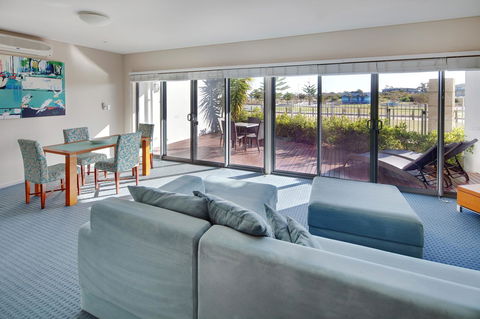 Seashells Mandurah - Accommodation Kalgoorlie 9