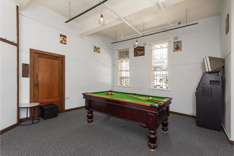 The Old Swan Barracks - Accommodation Kalgoorlie 9