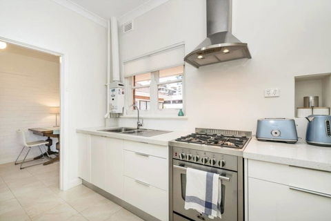 Light Bright, Quality River Views! Free Parking - Accommodation Kalgoorlie 39