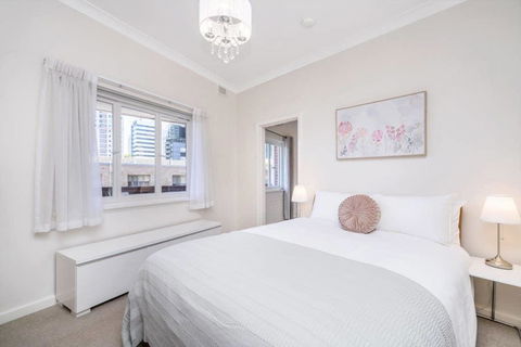 Light Bright, Quality River Views! Free Parking - Accommodation Kalgoorlie 26