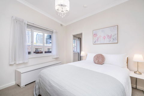 Light Bright, Quality River Views! Free Parking - Accommodation Kalgoorlie 14