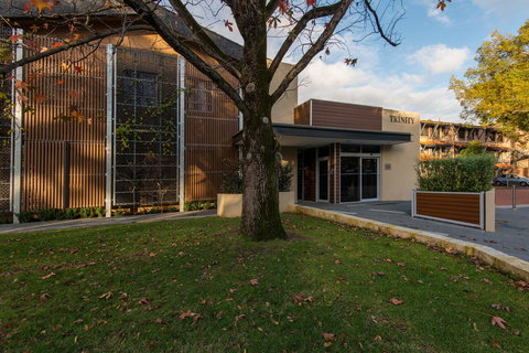 Trinity On Hampden - Accommodation Kalgoorlie 3
