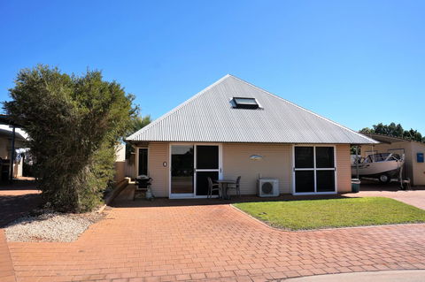 Osprey Holiday Village Unit 203 1 Bedroom - Accommodation Kalgoorlie 0
