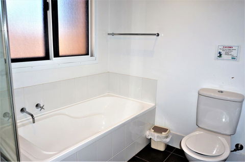 Osprey Holiday Village Unit 203 1 Bedroom - Accommodation Kalgoorlie 10
