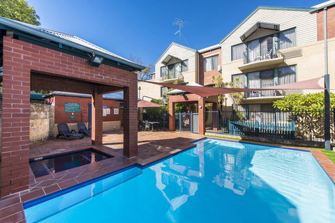 Subiaco Village - 34 - Accommodation Kalgoorlie 15