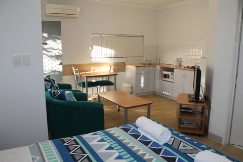 Mandurah Ocean Marina Chalets - Accommodation Kalgoorlie 1