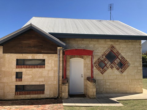 Beach Studio - Accommodation Kalgoorlie 1