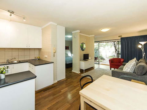 Rosalie 13 - Accommodation Kalgoorlie 1
