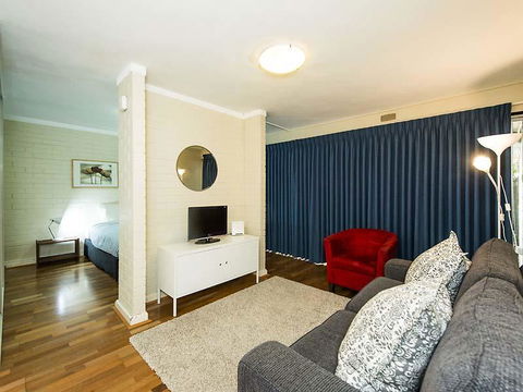 Rosalie 13 - Accommodation Kalgoorlie 4