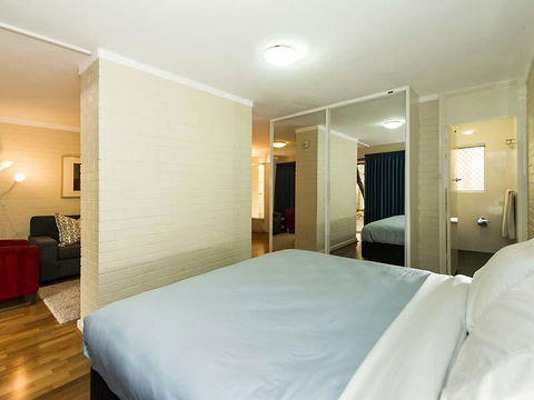 Rosalie 13 - Accommodation Kalgoorlie 12