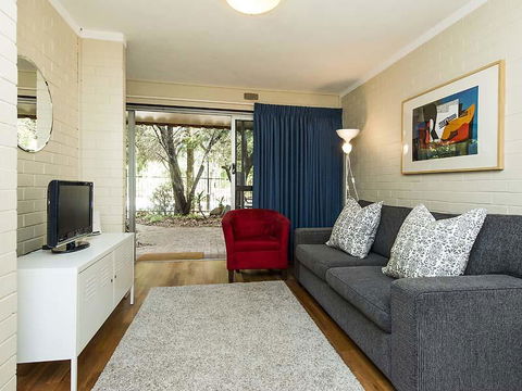 Rosalie 13 - Accommodation Kalgoorlie 3