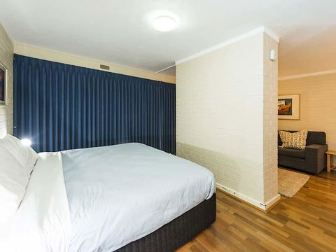 Rosalie 13 - Accommodation Kalgoorlie 11