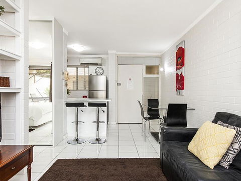 Rosalie 02 - Accommodation Kalgoorlie 7