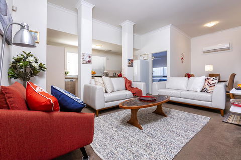 Como Executive Apartment - Accommodation Kalgoorlie 0