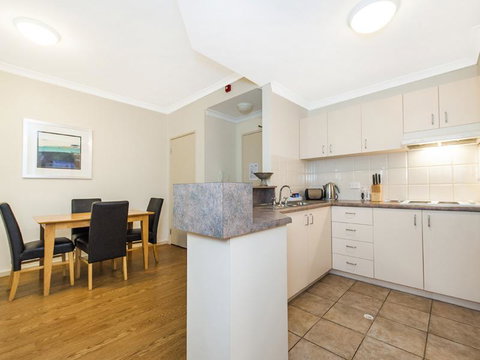 James On The Park - Executive Escapes - Accommodation Kalgoorlie 16