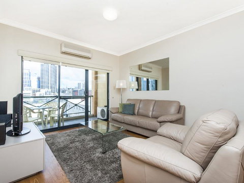 James On The Park - Executive Escapes - Accommodation Kalgoorlie 6