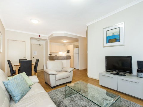 James On The Park - Executive Escapes - Accommodation Kalgoorlie 10