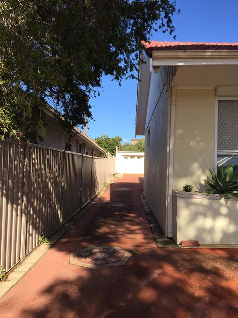 Susan Yong's Studio - Accommodation Kalgoorlie 1