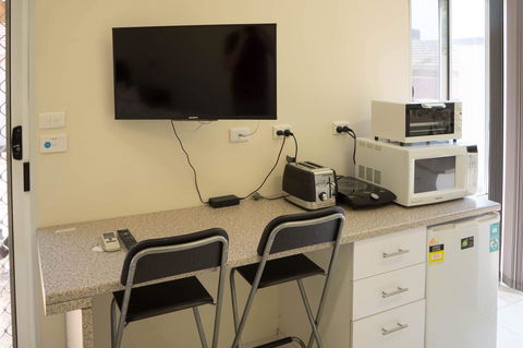 Susan Yong's Studio - Accommodation Kalgoorlie 10