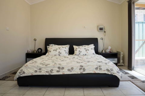 Susan Yong's Studio - Accommodation Kalgoorlie 5