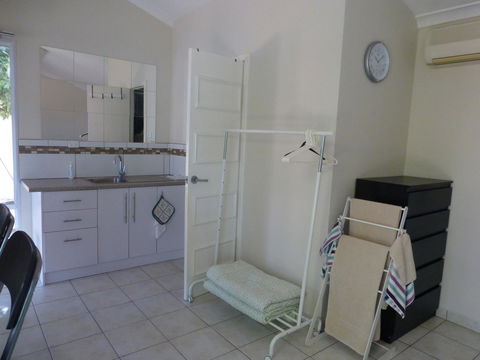 Susan Yong's Studio - Accommodation Kalgoorlie 13
