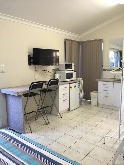 Susan Yong's Studio - Accommodation Kalgoorlie 9
