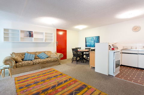 Retro Central Claremont Oasis - Accommodation Kalgoorlie 3