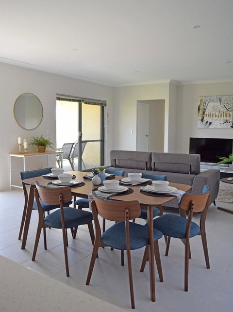 The Kingsleyâ€™s Place â€“ Piara Waters - Accommodation Kalgoorlie 1
