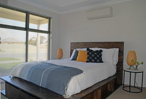 The Kingsleyâ€™s Place â€“ Piara Waters - Accommodation Kalgoorlie 6