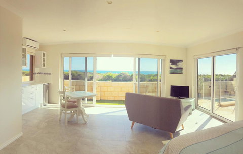 Ocean Reef Vista - Accommodation Kalgoorlie 9